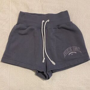 Women’s Nike shorts!